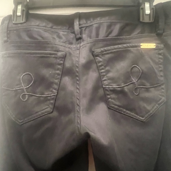 Lilly Pulitzer pants. Beautiful gold detail on the sides. Size 2 - Picture 3 of 8